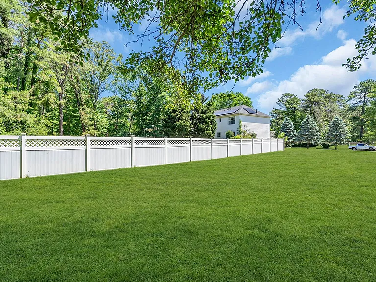 6 Marybeth Ct — Photo 55