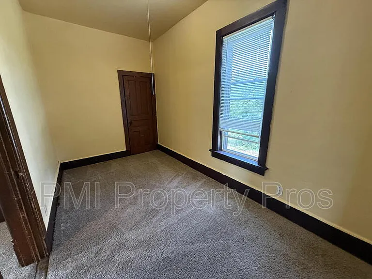 2441 N Dr William Finlayson St — Photo 19