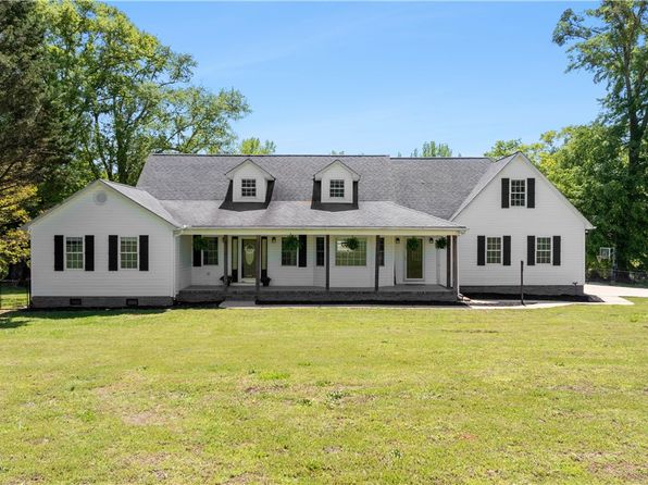 1110 Pine Top Rd, Belton, SC 29627