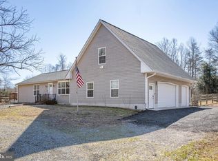 22 Halterman Ln, Fredericksburg, VA 22405