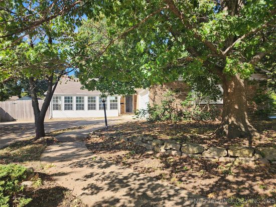 1308 N Hickory Ave, Broken Arrow, OK 74012