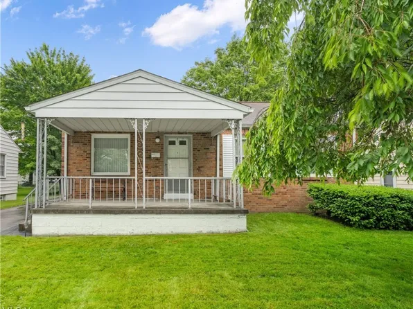 3949 Risher Rd, Youngstown, OH 44511