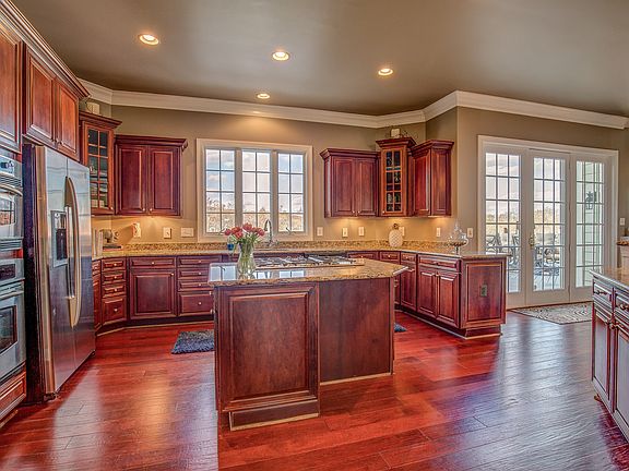 4th image of 41616 Swiftwater Dr