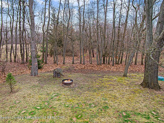 3rd image of 1000 Hermitage Farm Ln