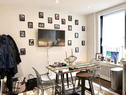 Rented by Anchor Associates | media 17