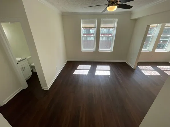 386 Parkway Apartments