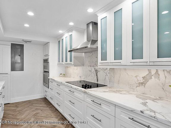 5th image of 2660 S Ocean Blvd #106
