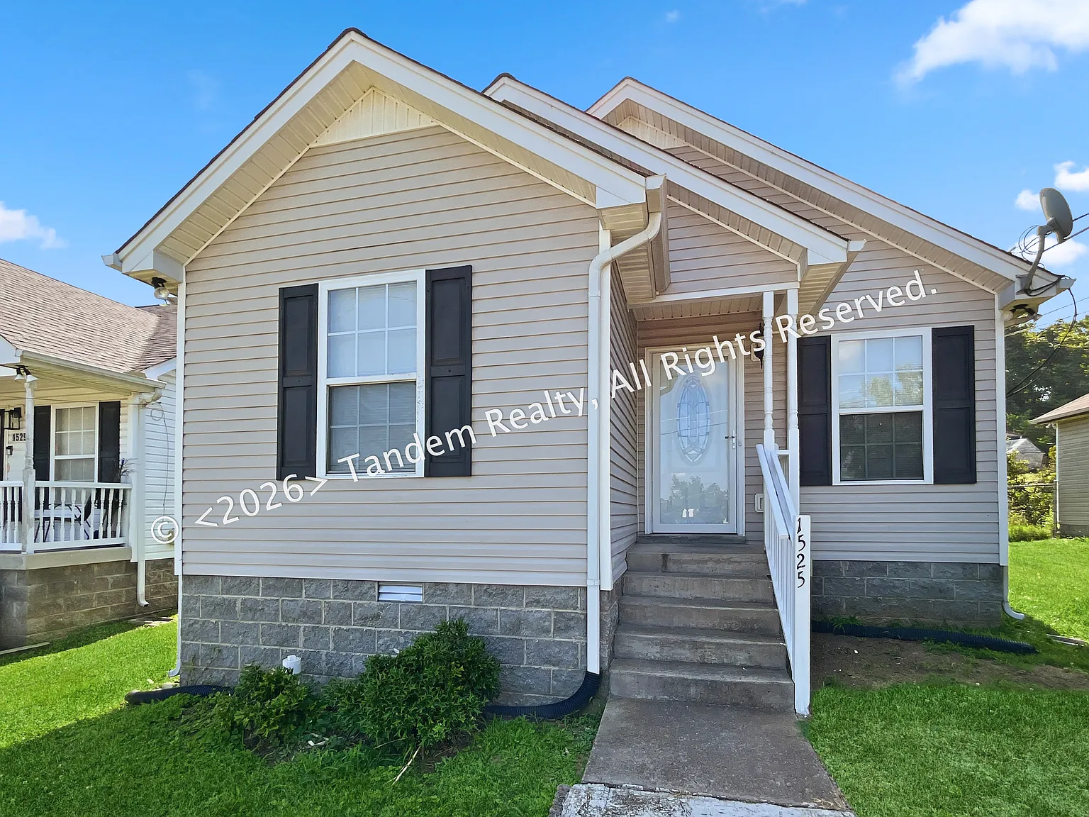 3 bed, 1074 sqft, $1,850 — Photo 1