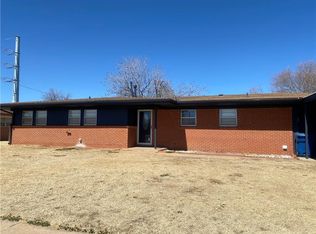 406 N Pawnee Rd, Foss, OK 73647