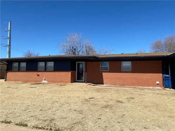 406 N Pawnee Rd, Foss, OK 73647