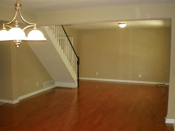 5th image of 3381 Griffin Ter SE