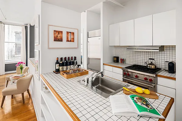 Sold by Compass | media 5