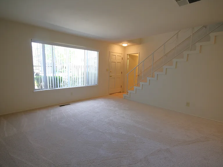 2003 Town And Country Ln #2 — Photo 1