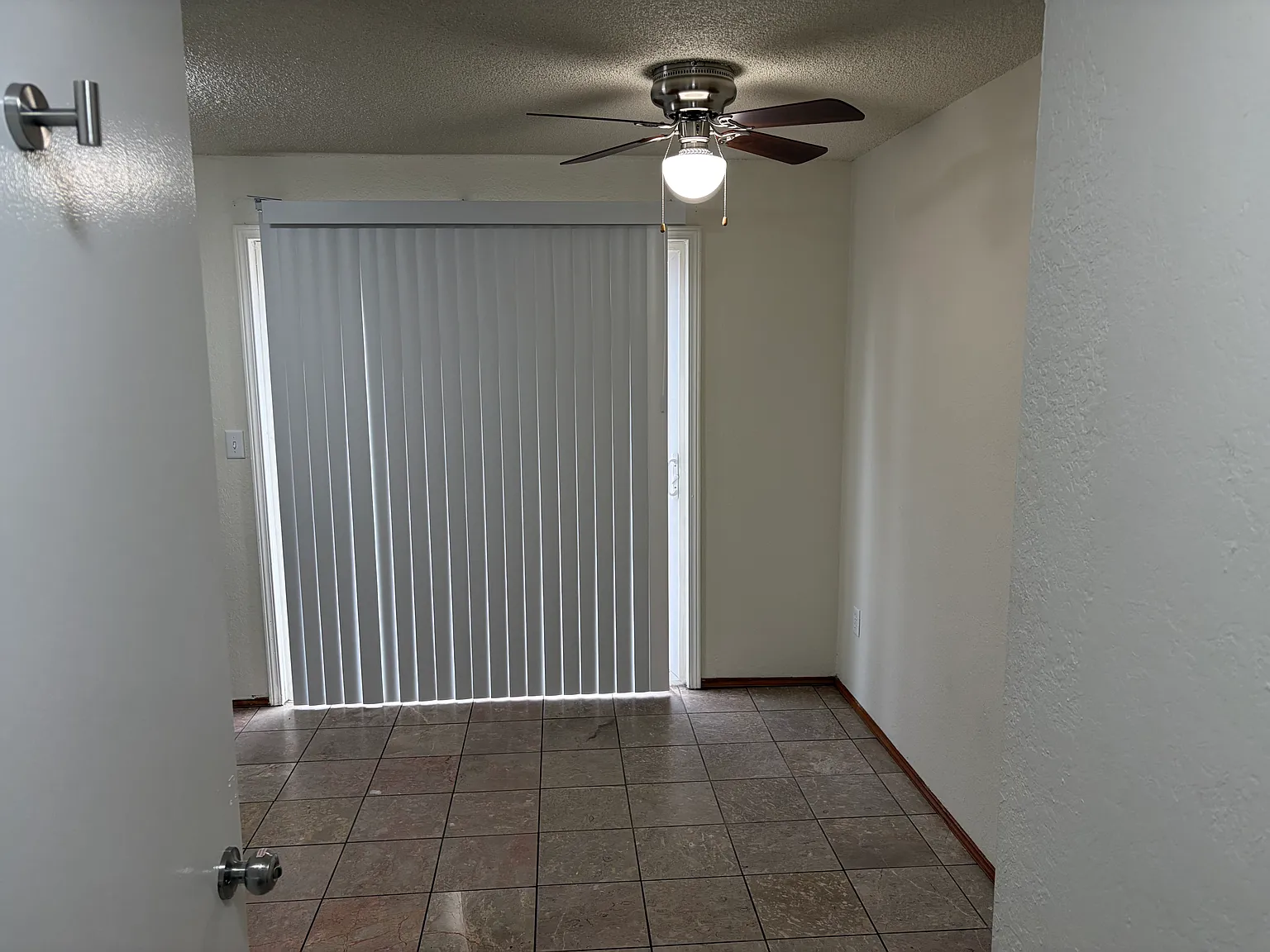 2 bed, 1.5 bath, 700 sqft, $1,495 — Photo 4