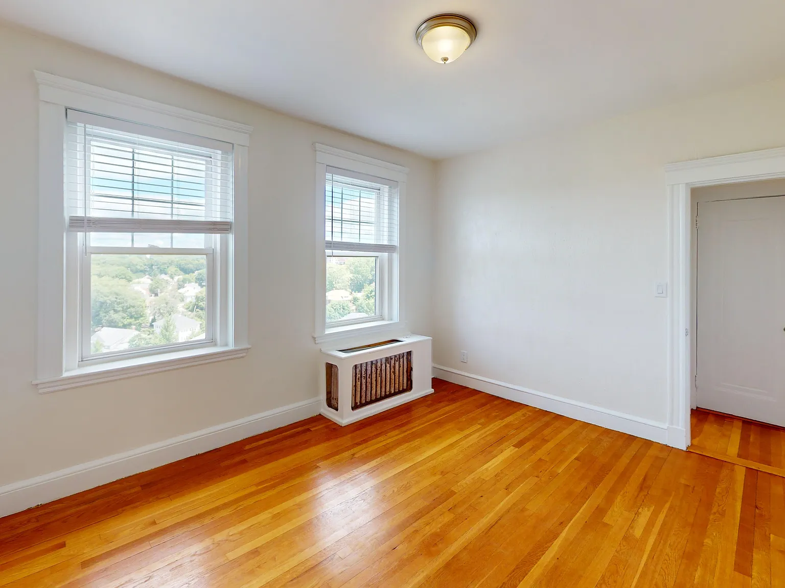 2 bed, 1.0 bath, 850 sqft, $3,000 — Photo 2