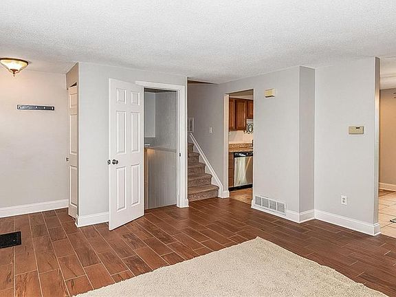 5th image of 1651 Mutz Dr