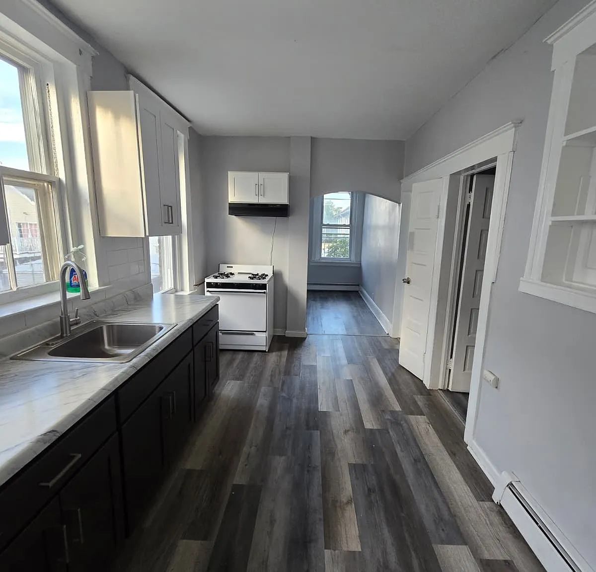3 bed, $1,800 — Photo 1
