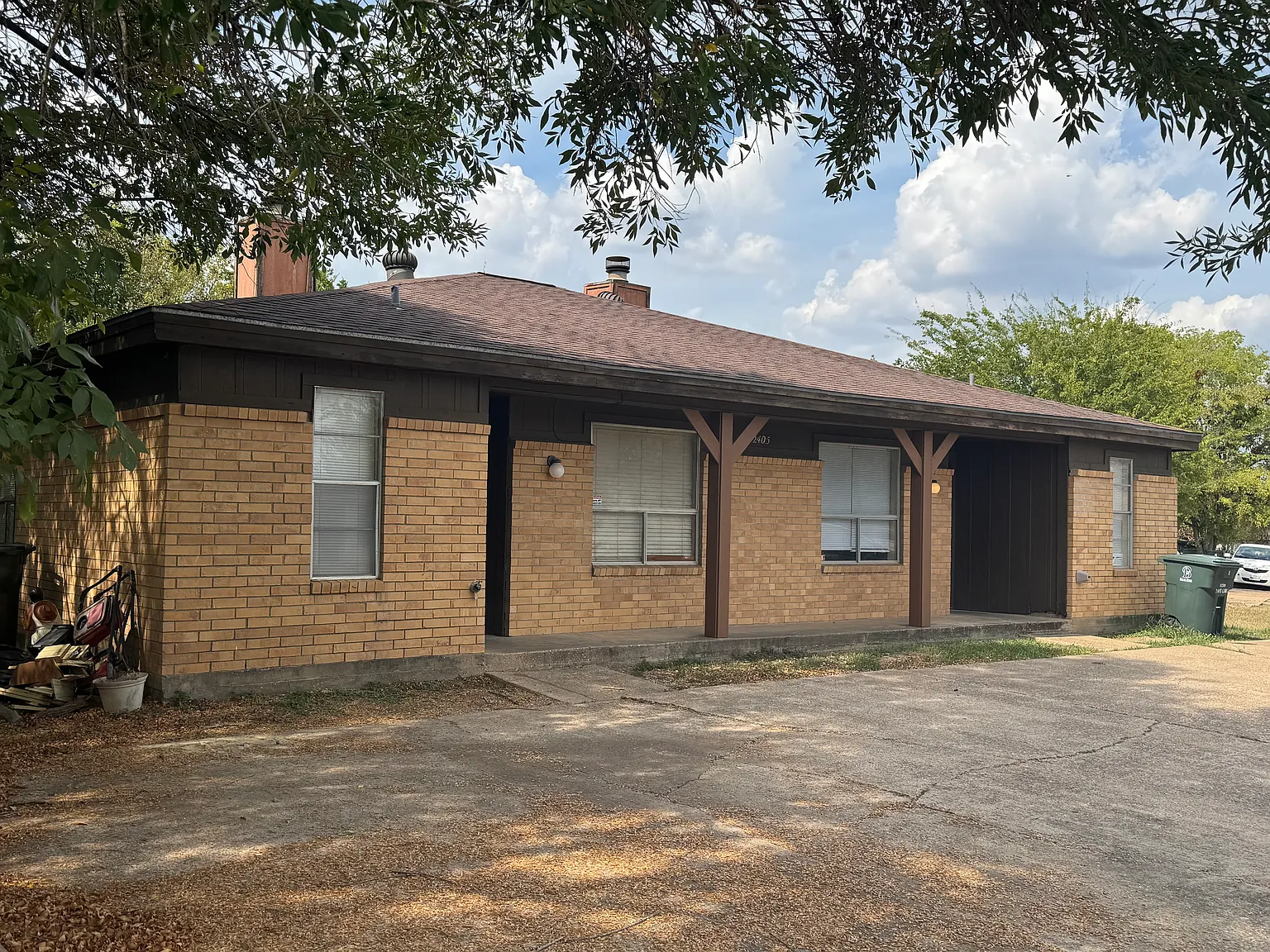 2 bed, 850 sqft, $1,100 — Photo 1