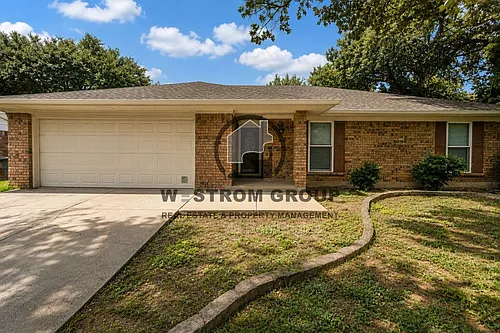 3902 Helmsford Dr Photo 1
