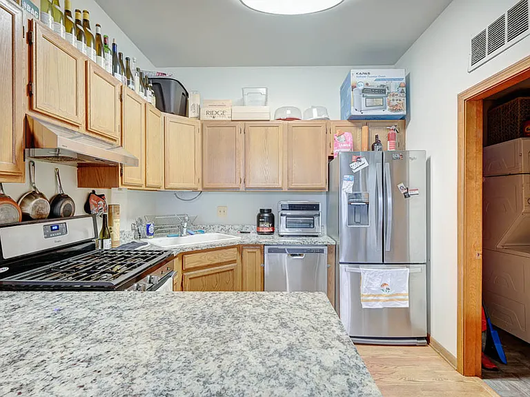 1156 W Grand Ave #2 — Photo 2