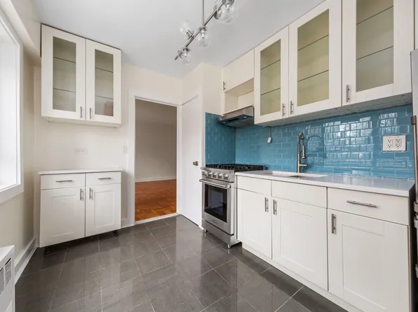 105 Ashland Place image 3 of 23