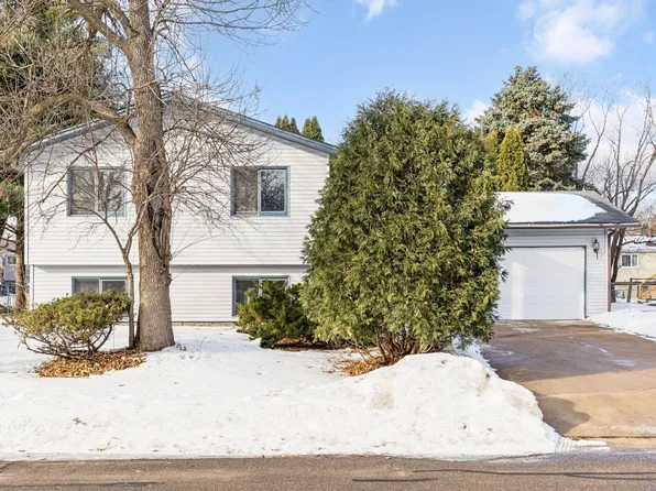 8357 Jersey Ave N, Brooklyn Park, MN 55445