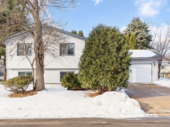 8357 Jersey Ave N, Brooklyn Park, MN 55445