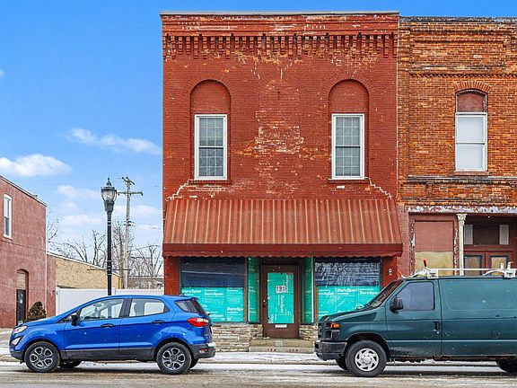 2nd image of 130 E Water St