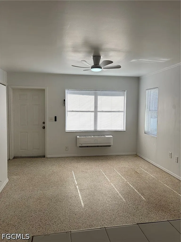 2 bed, 1.0 bath, 1583 sqft, $1,300 — Photo 2