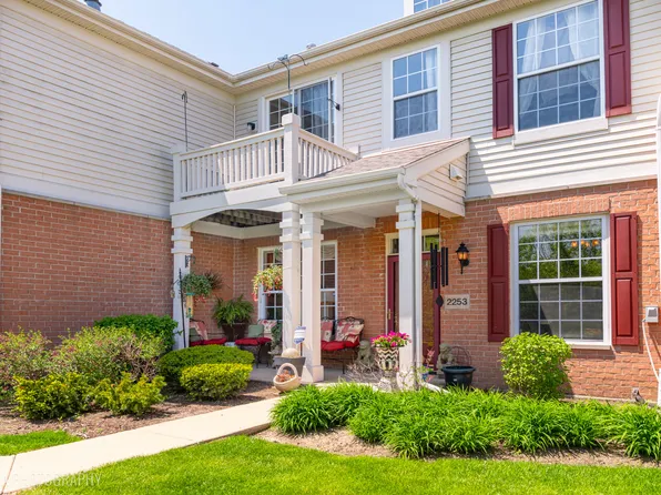 2253 Concord Dr, McHenry, IL 60050