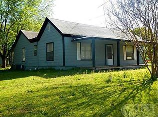 301 E Grove St, Pilot Point, TX 76258