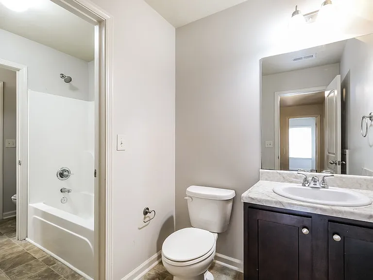 1314 Little Hampton Dr — Photo 16