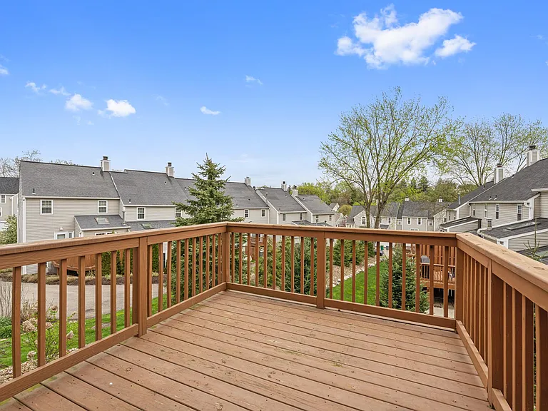 2714 Meadowcrest Ct — Photo 27