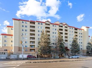 2011 University Dr NW #103, Calgary, AB T2N 4T4