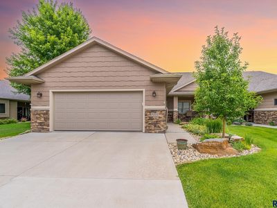 6202 S Monterey Pl, Sioux Falls, SD, 57108