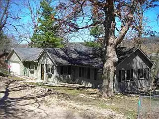4200 N River Rd photo 1