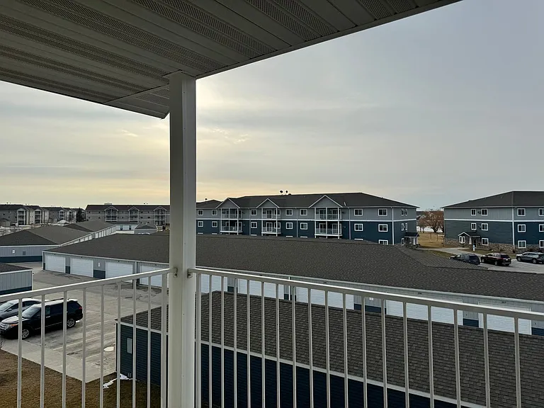 West Lake III Apartments — Photo 84