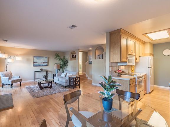 3rd image of 1534 Dolphin Dr