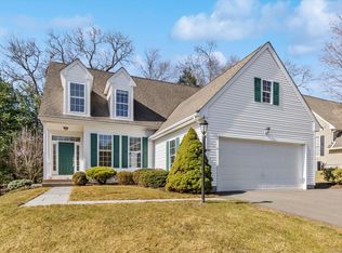 19 Cavendish Pl #19, Avon, CT 06001