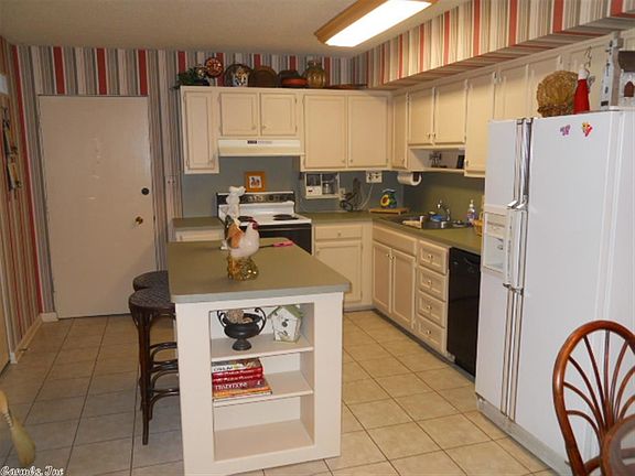 3rd image of 100 Discovery Bay Ln Unit 8