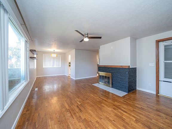 5th image of 3906 E 15th Ave