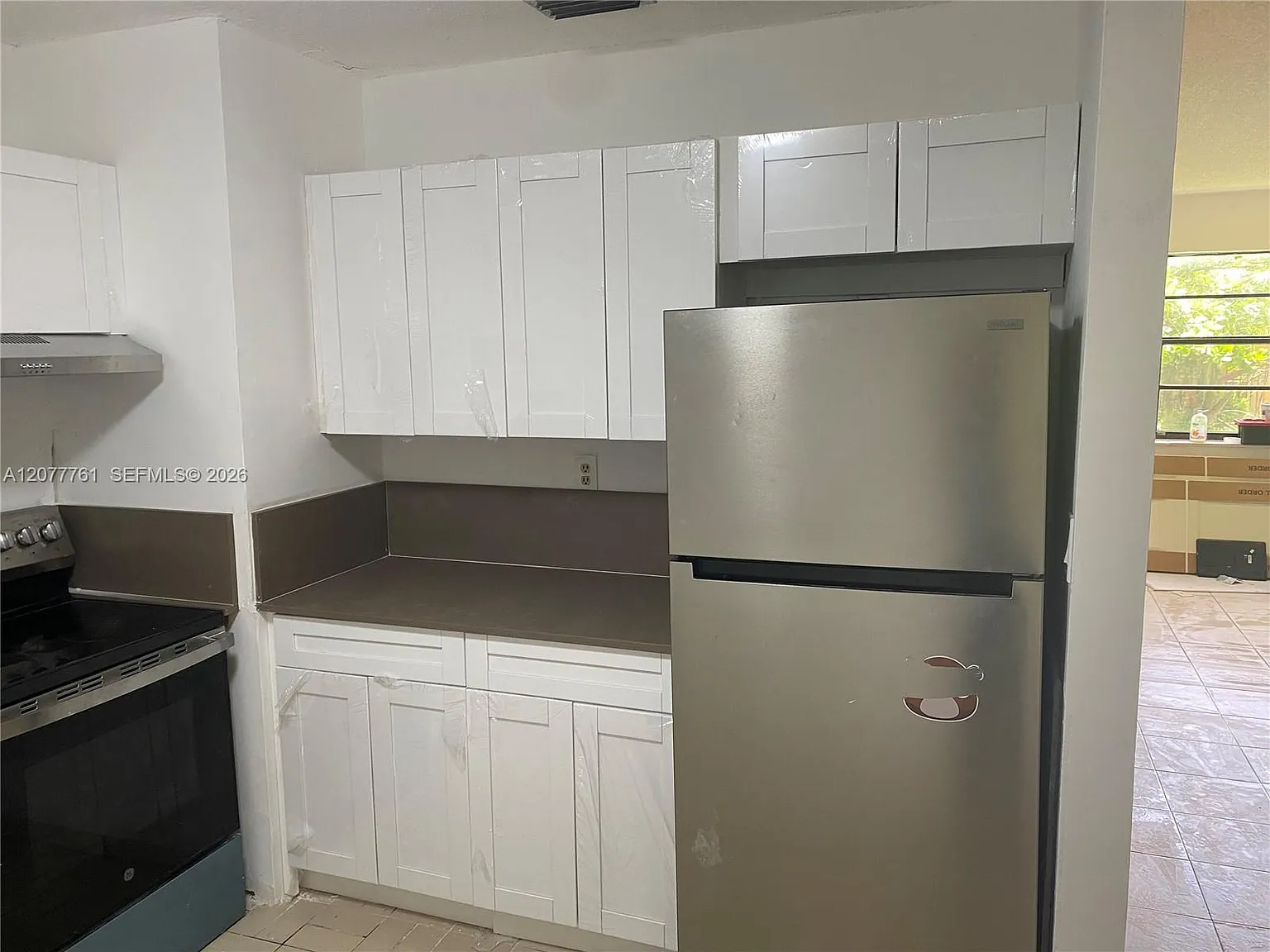 Biscayne Court — Photo 2