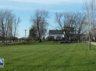 6673 Sanderson Rd, Leland, IL 60531