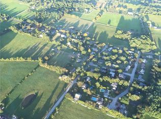 438 Bramans Ln, Portsmouth, RI 02871