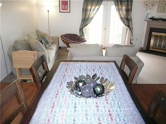 5th image of 512 Nina Ln
