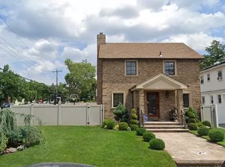 7303 185th St, Fresh Meadows, NY 11366