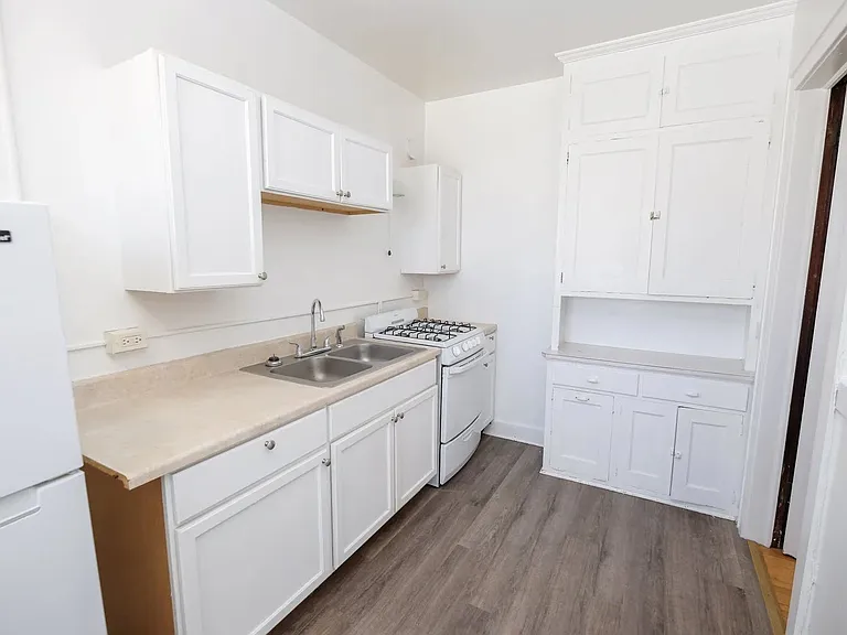 Welcome to Central Lakes of Uptown, where modern design meets functionality in our stylish kitchens. Enjoy sleek cabinetry, ample counter space, and a bright atmosphere perfect for culinary creations. Schedule your tour today!