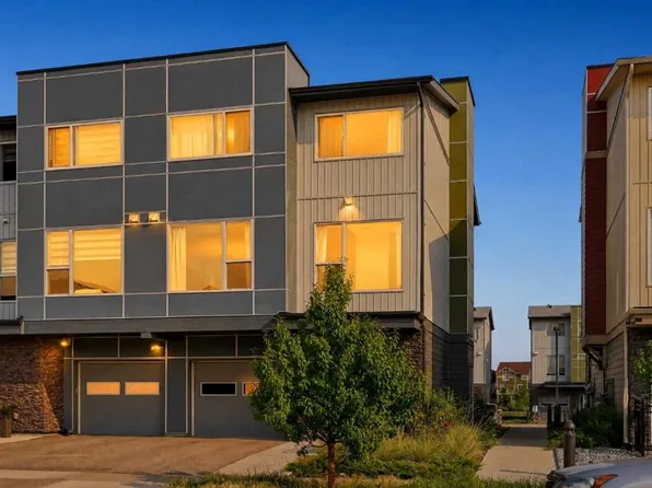 52 S Saddlestone Dr NE, Calgary, AB T3J 0W8