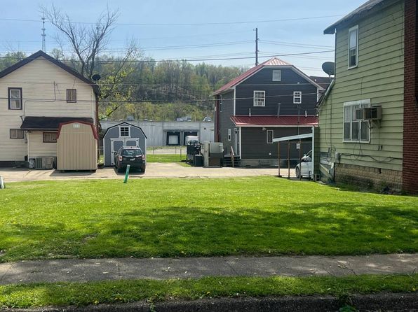 2715 Highlawn Ave, Huntington, WV 25702
