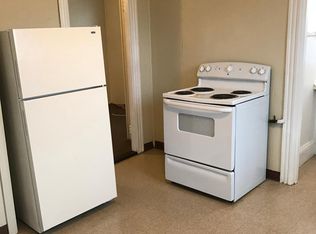 28 1/2 Shippee Ave, West Warwick, RI 02893